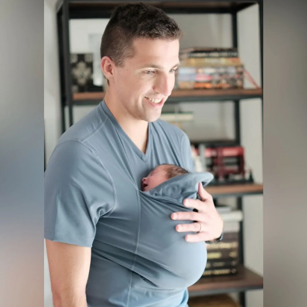 LALABU Men’s The Dad Shirt Baby Front Pouch Short Sleeve Brook Blue Sz Medium - Picture 2 of 14